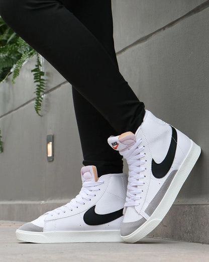 Nike Blazer Mid